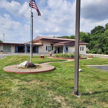 Americas Best Value Inn Moline Exterior foto